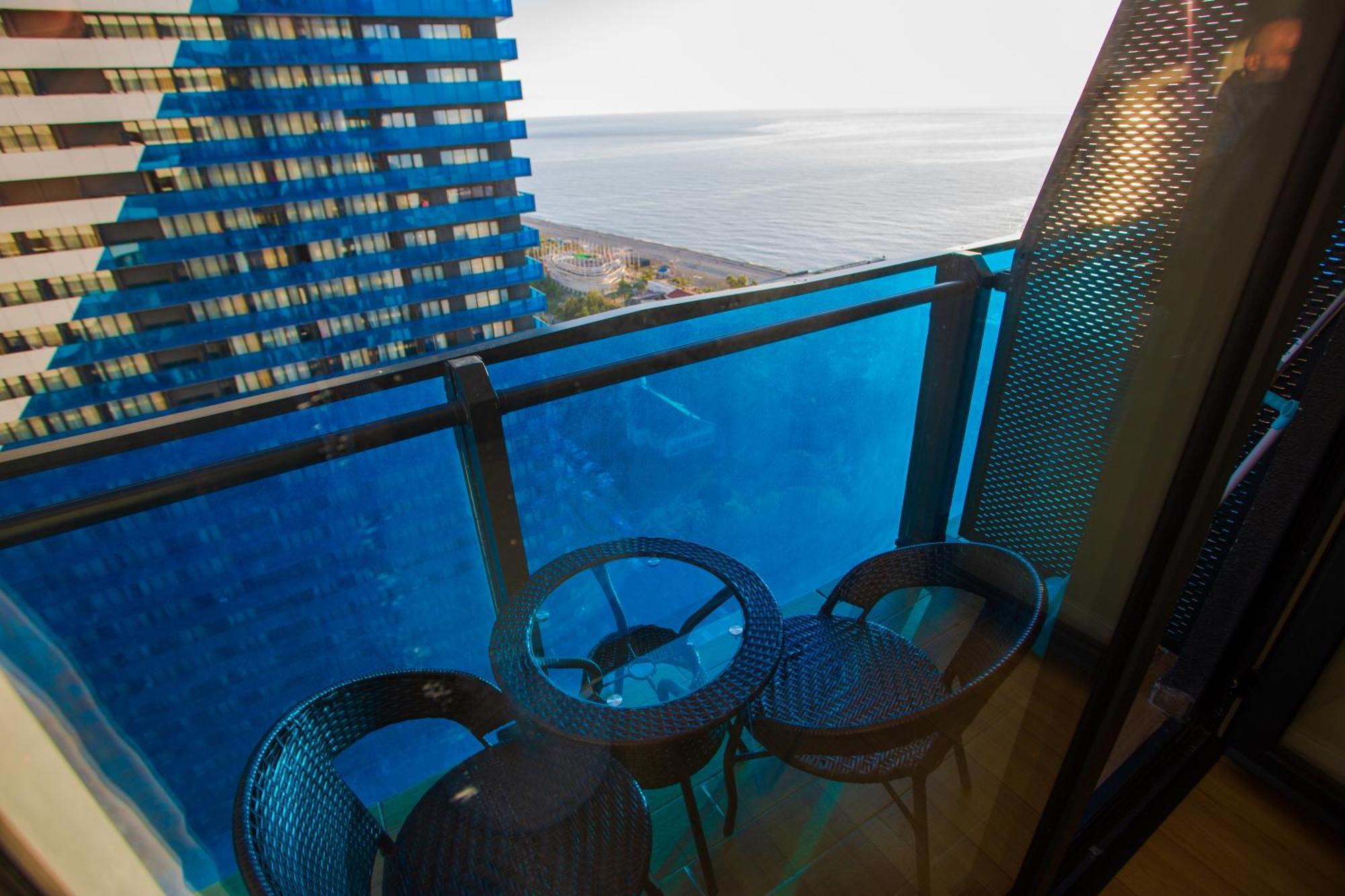 Best Location Apartments In Batumi Eksteriør bilde